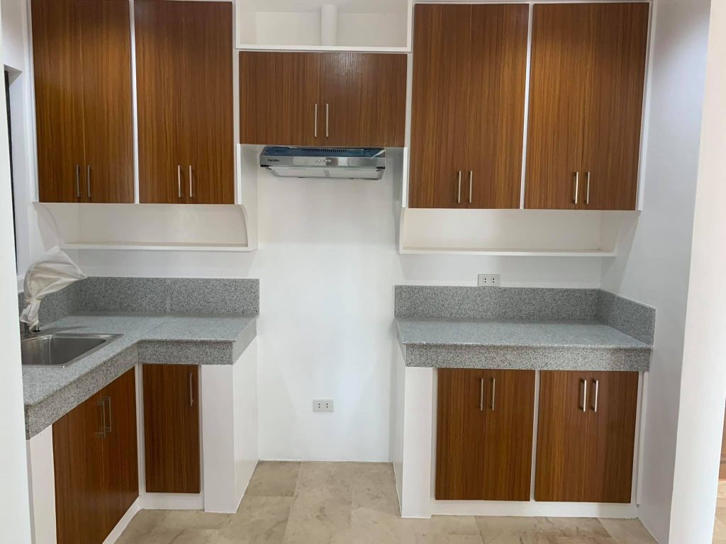 For Sale : BF Homes Heva Newly Renovated Bungalow