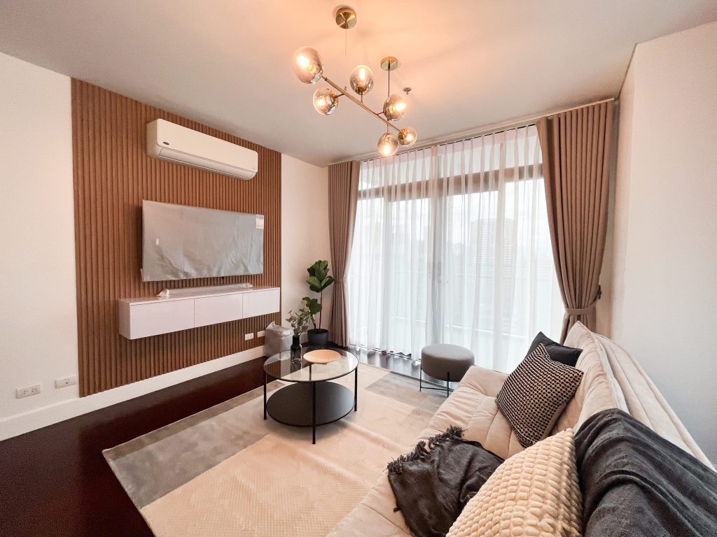 Special 1 Bedroom with Balcony & Parking in Garden Towers Makati For Rent