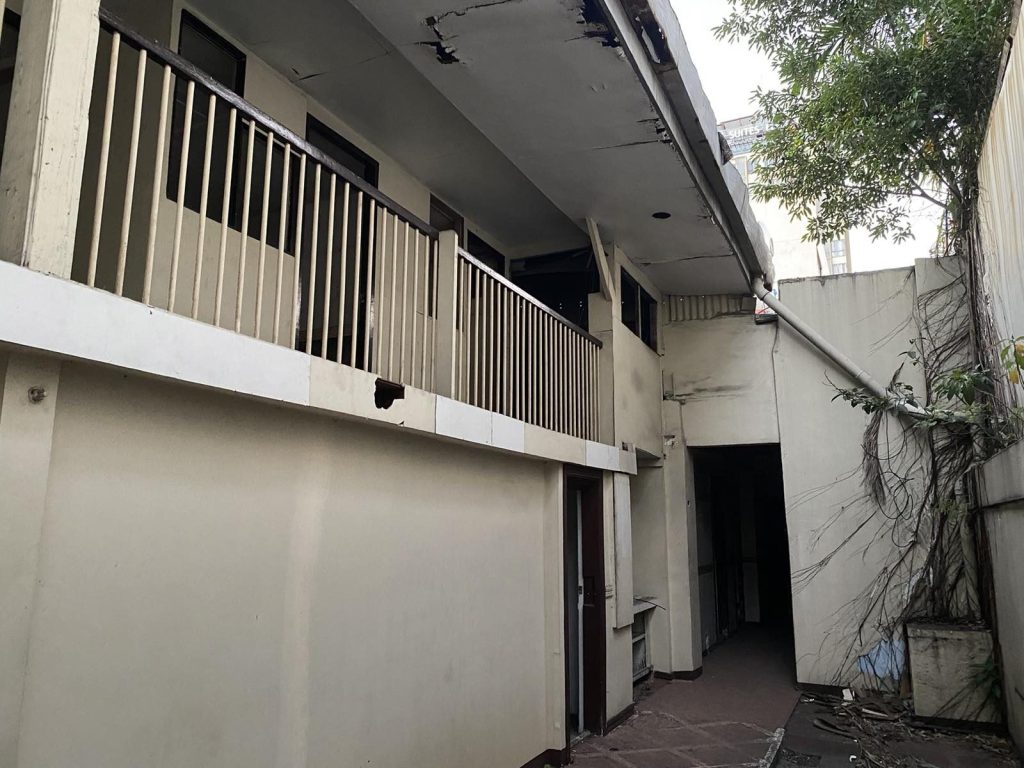 Commercial Lot with an Old Structure For Sale in Philam Quezon City