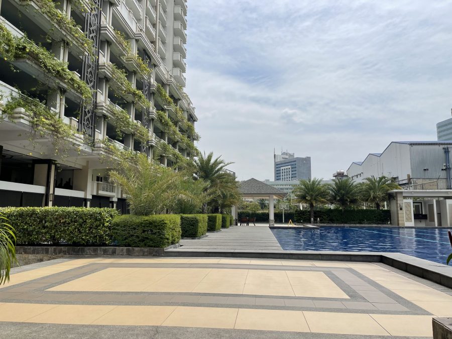 3BR Torre De Manila with Balcony & Parking — 2