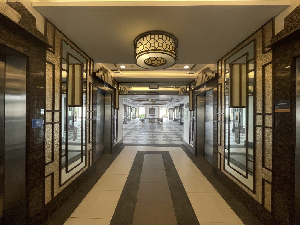 3BR Torre De Manila with Balcony & Parking