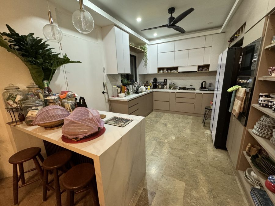 Alabang Hills House & Lot FOR SALE — 2
