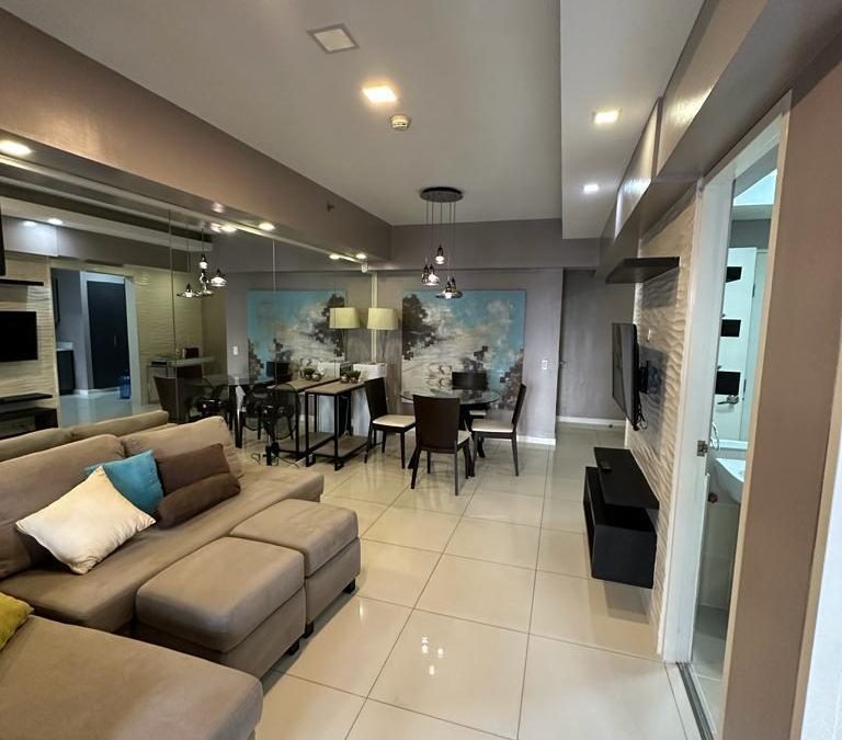 1BR Senta, Legazpi Village Makati For Sale